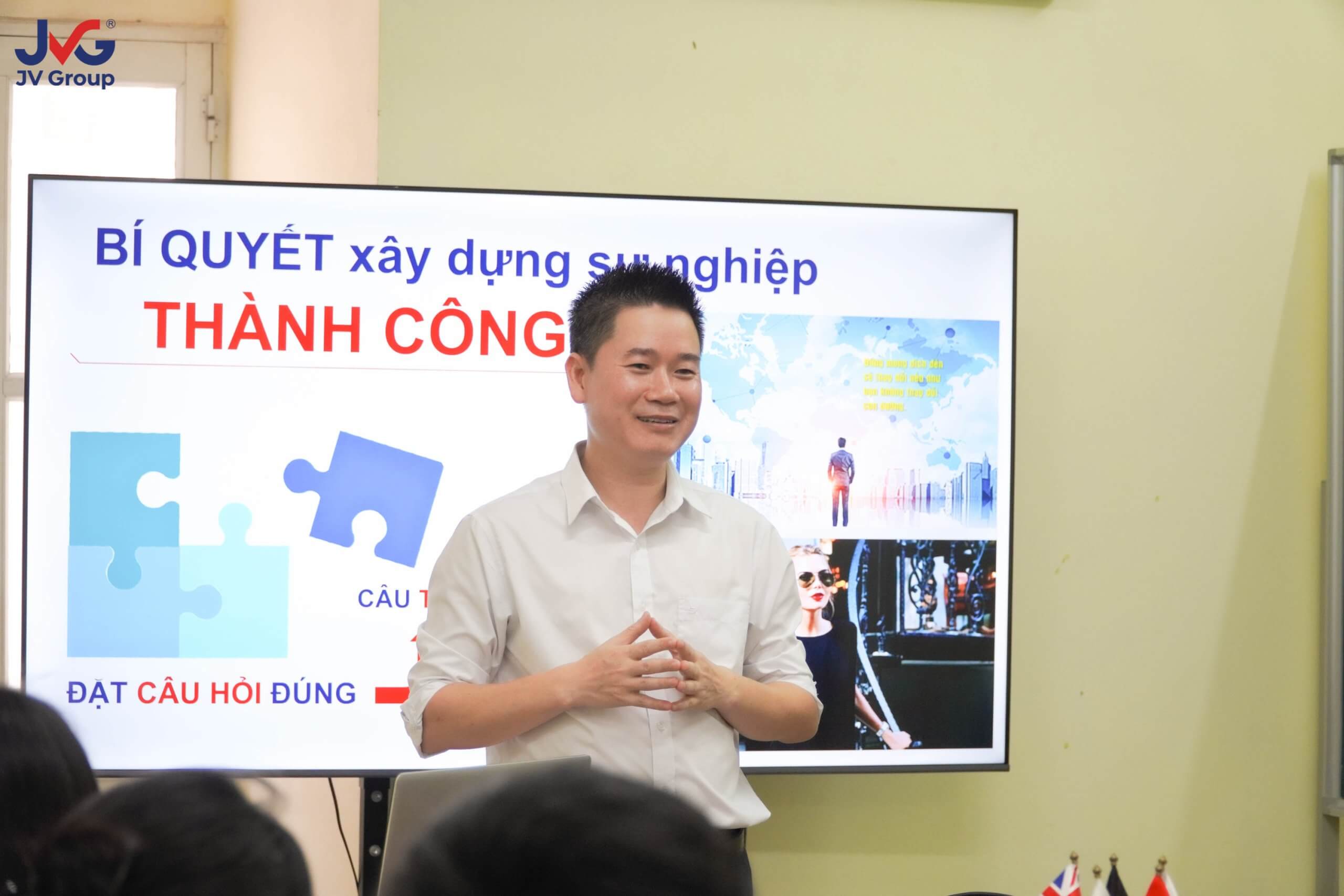 Tổng giám đốc đích thân đào tạo trong buổi xuất cảnh