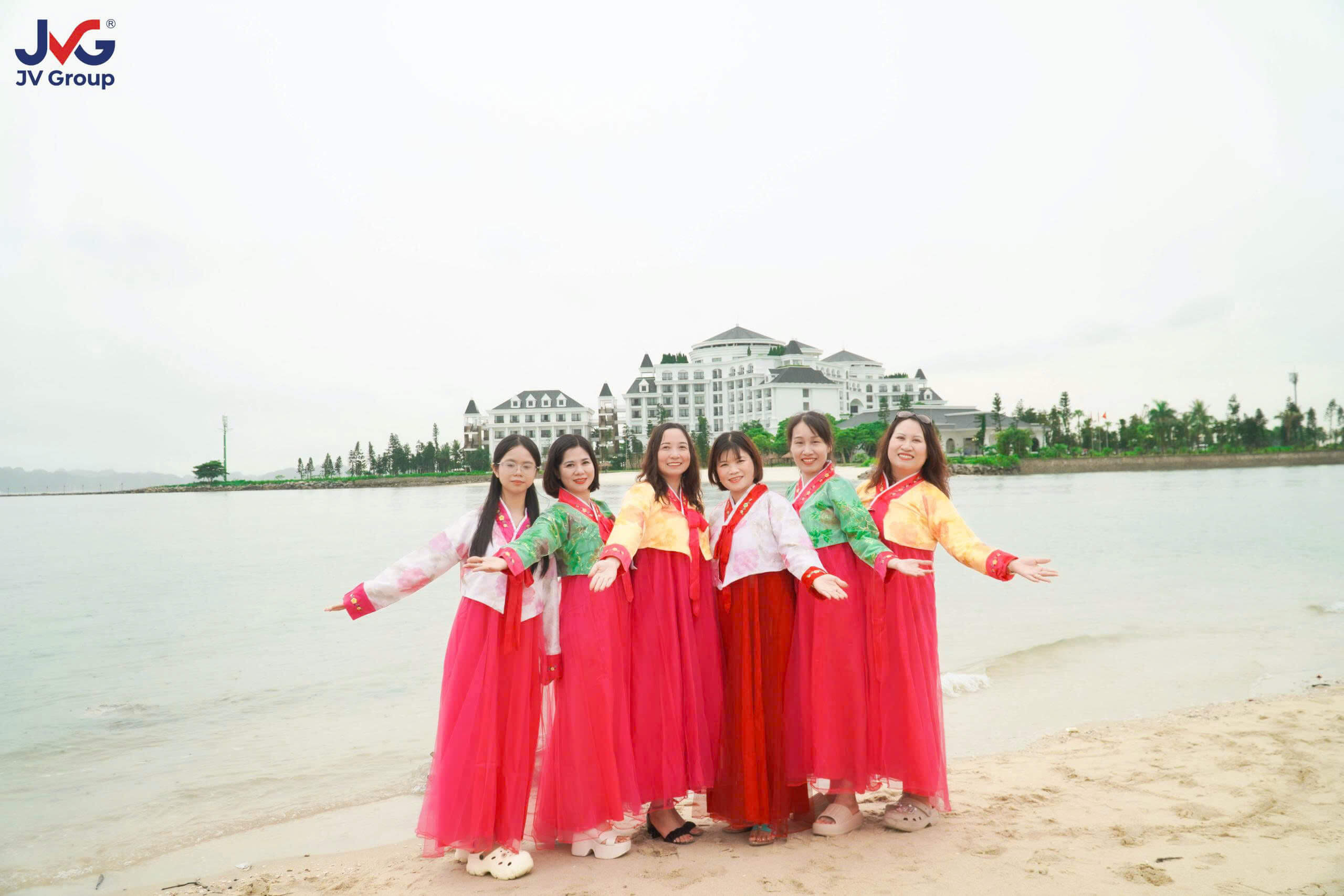 Sắc màu Hàn Quốc trong chuyến du lịch Hạ Long