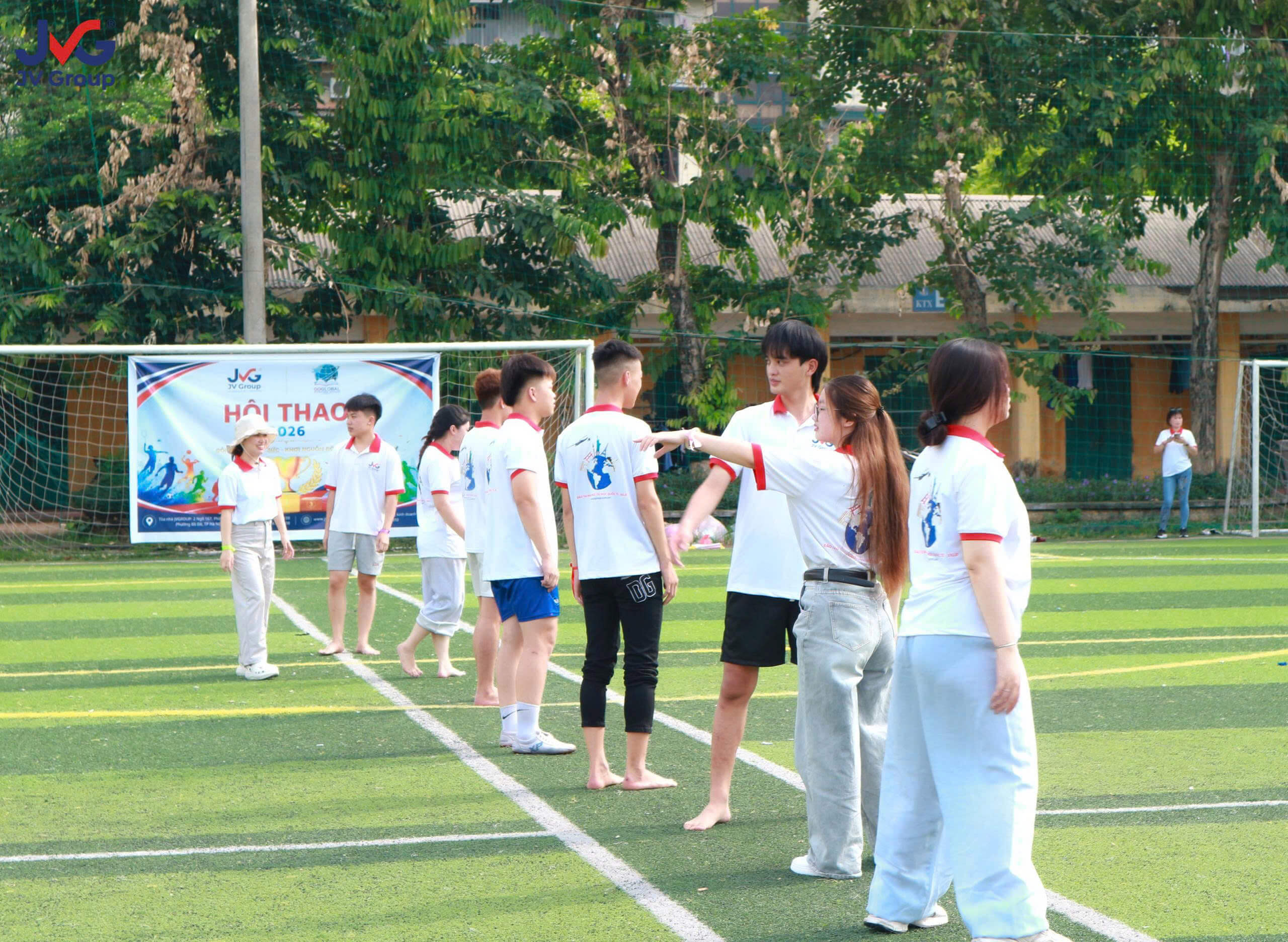 Không khí sôi nổi của phần thi tiếp sức đồng lòng tại JVGroup Cup 2026